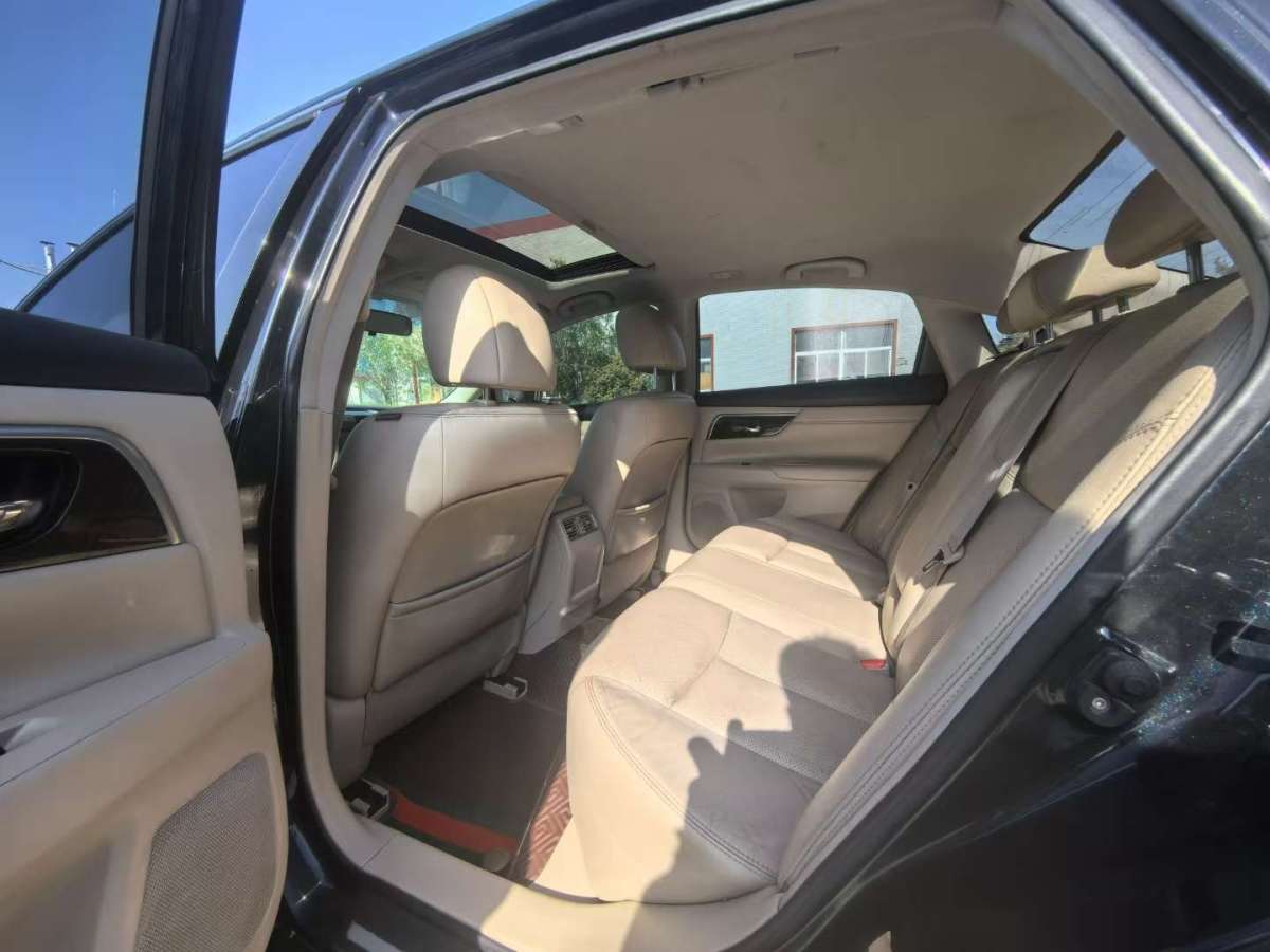 日產(chǎn) 天籟  2013款 2.0L XL舒適版圖片