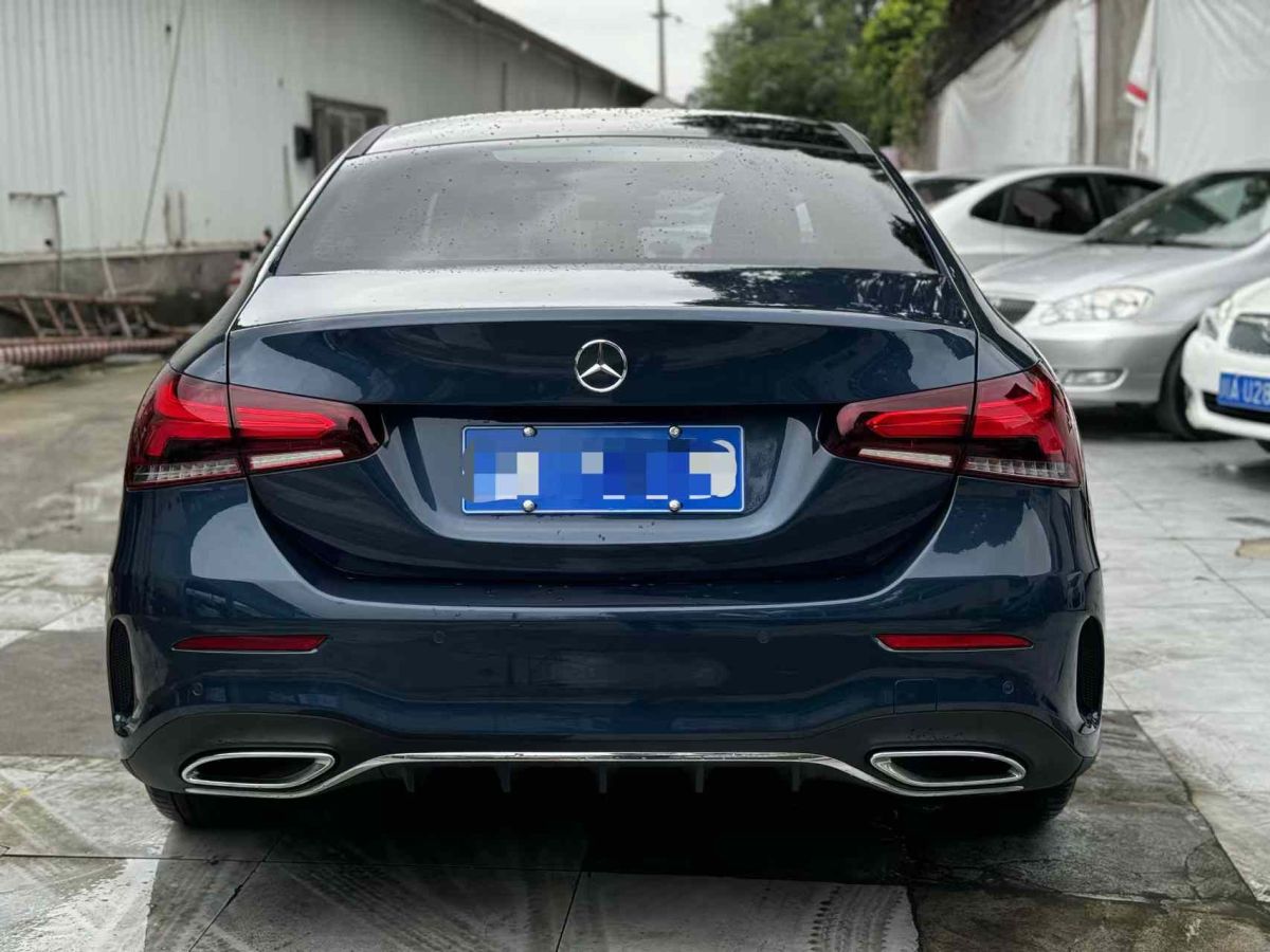 奔馳 奔馳A級  2019款  A 220 L 4MATIC 運動轎車圖片