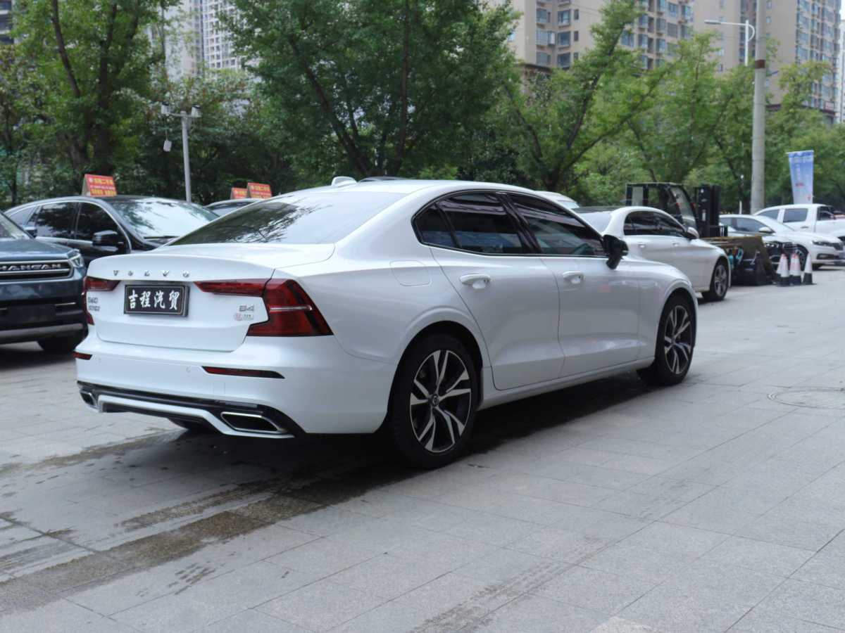 沃爾沃 S60L  2022款 B4 智遠(yuǎn)豪華版圖片