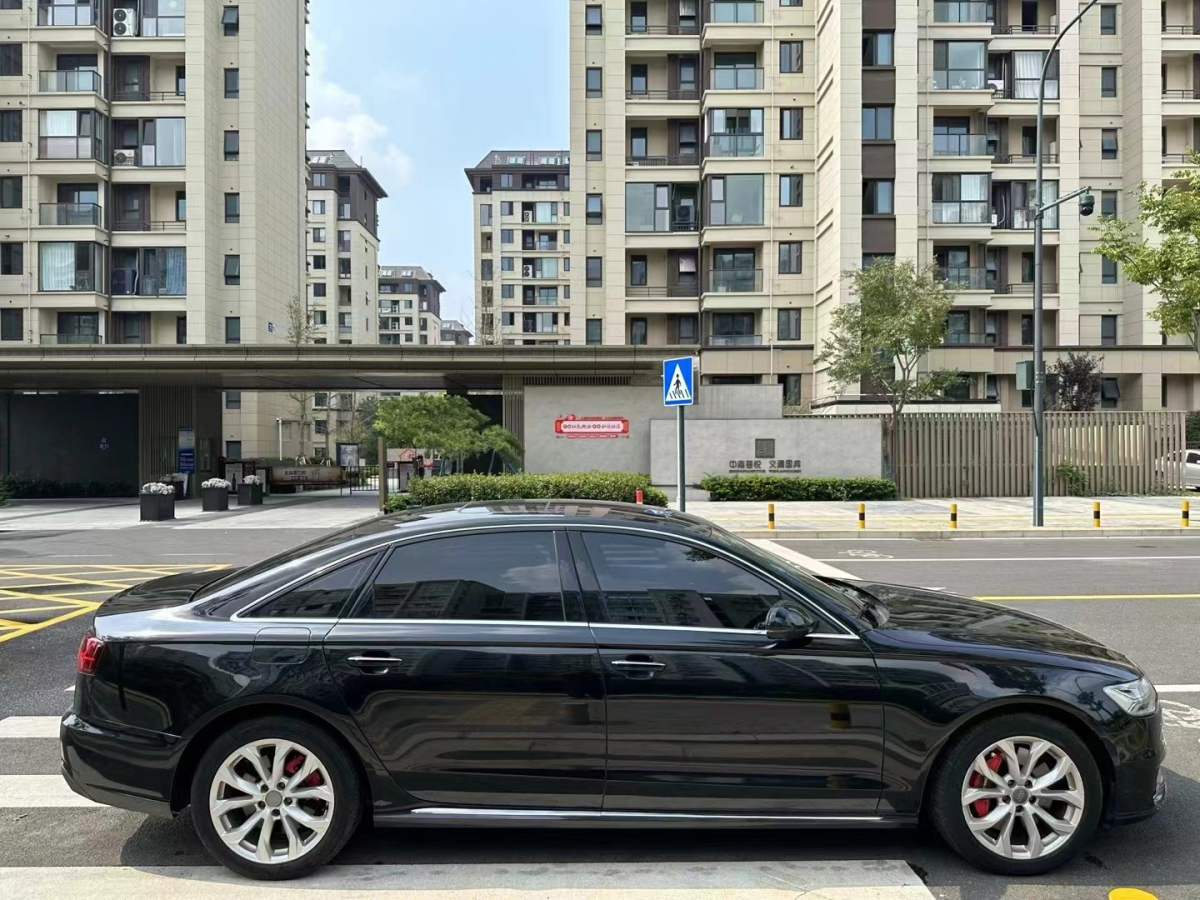 奧迪 奧迪A6L  2007款 A6L 4.2FSI Quattro至尊旗艦型導(dǎo)航版圖片