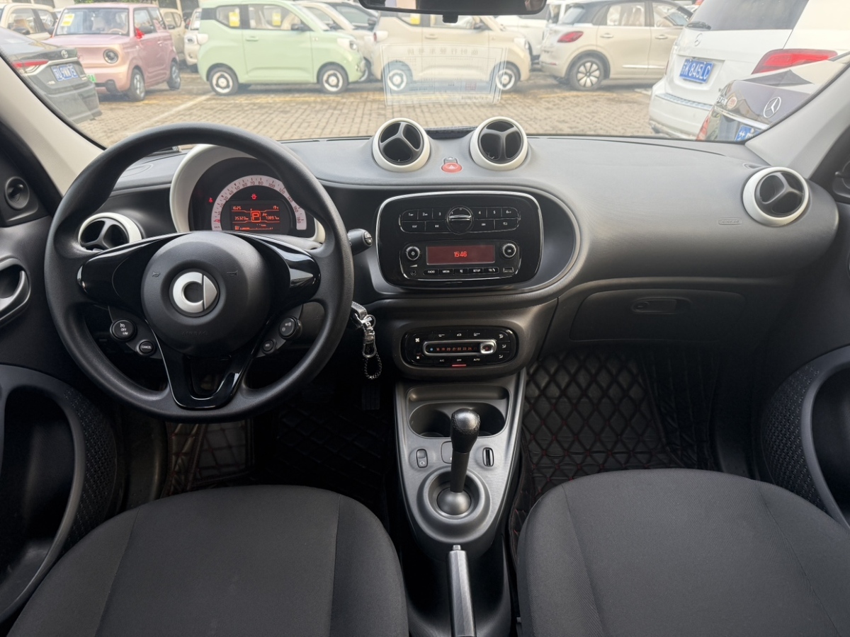 smart forfour  2016款 1.0L 52千瓦靈動版圖片