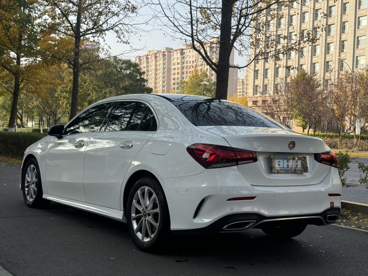 奔馳 奔馳A級  2019款 A 200 L 運動轎車圖片