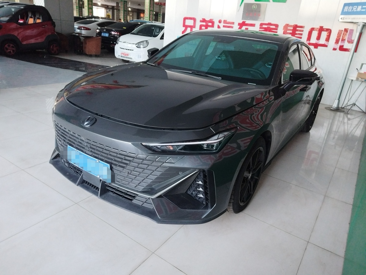 長(zhǎng)安 長(zhǎng)安UNI-V  2023款 1.5T 尊享型圖片