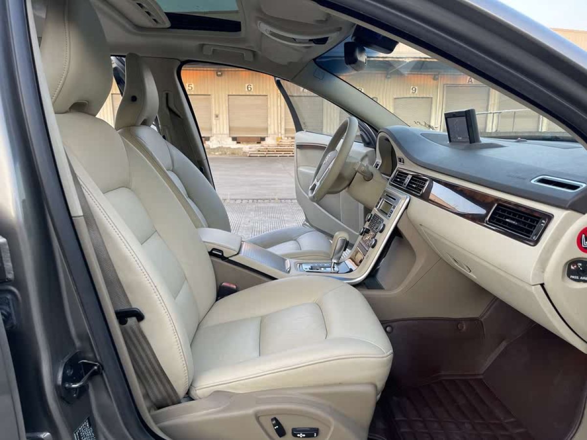 沃爾沃 S80L  2010款 2.5T 智尊版圖片