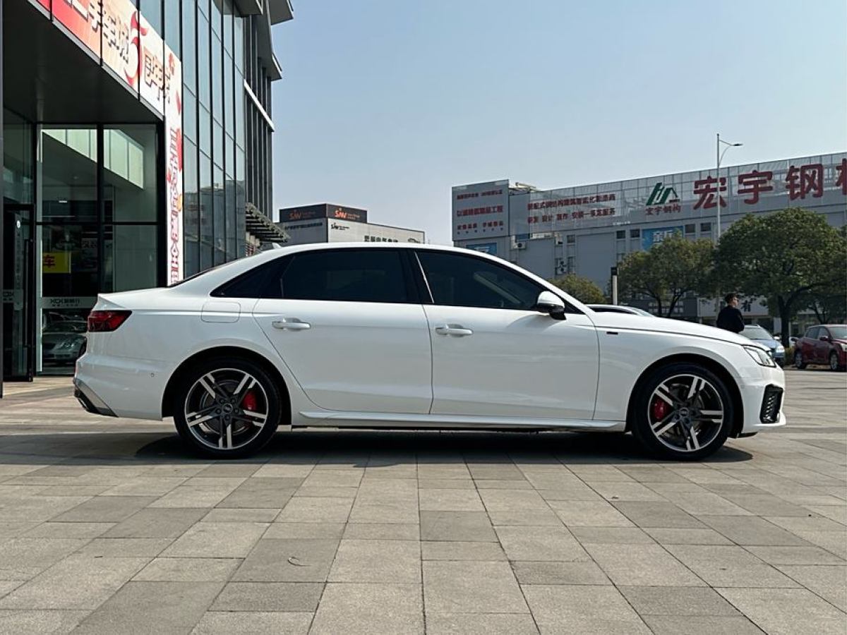 奧迪 奧迪A4L  2020款 40 TFSI 豪華動(dòng)感型圖片