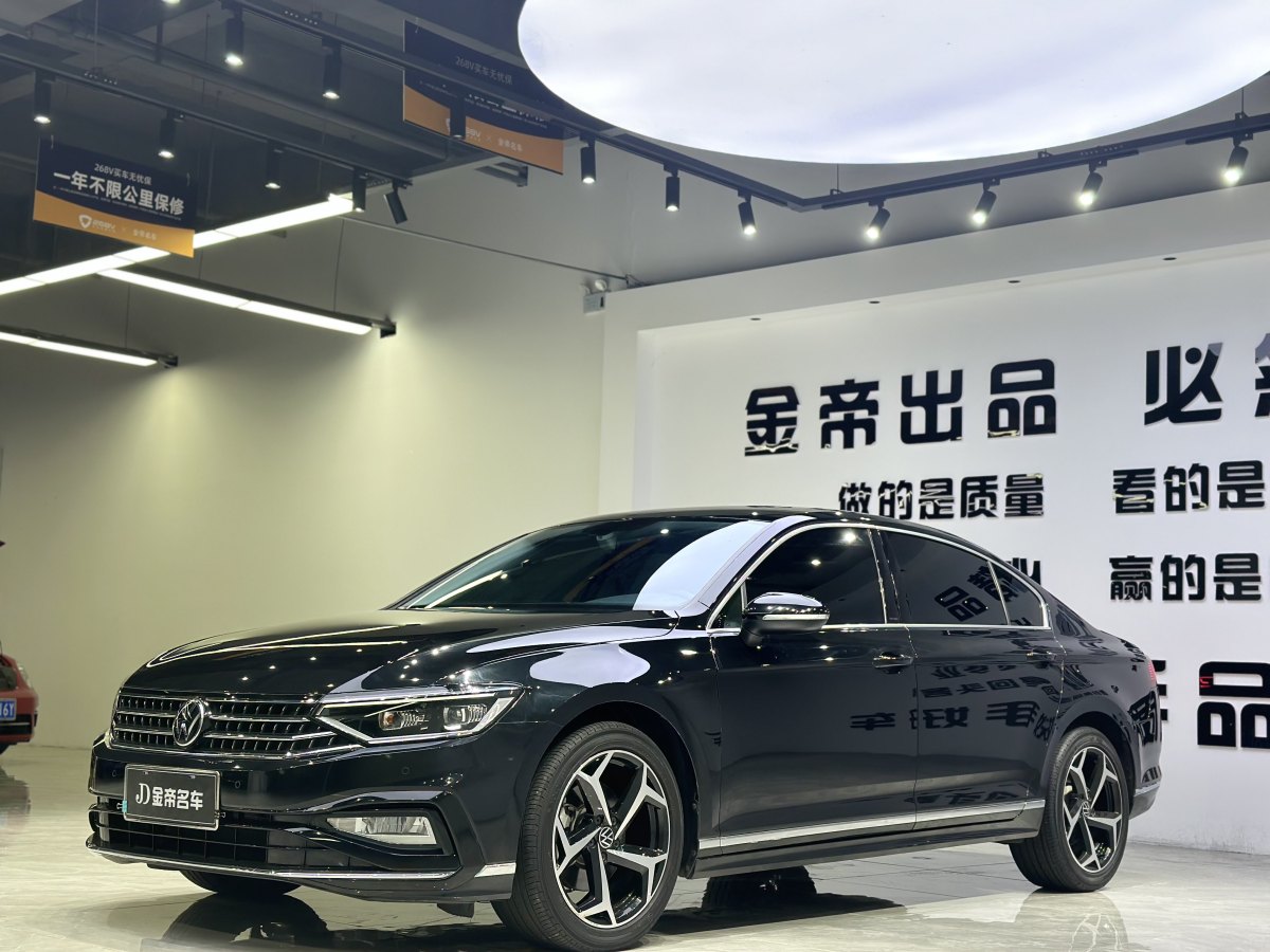 大眾 邁騰  2023款 200萬輛紀(jì)念版 330TSI DSG領(lǐng)先型圖片