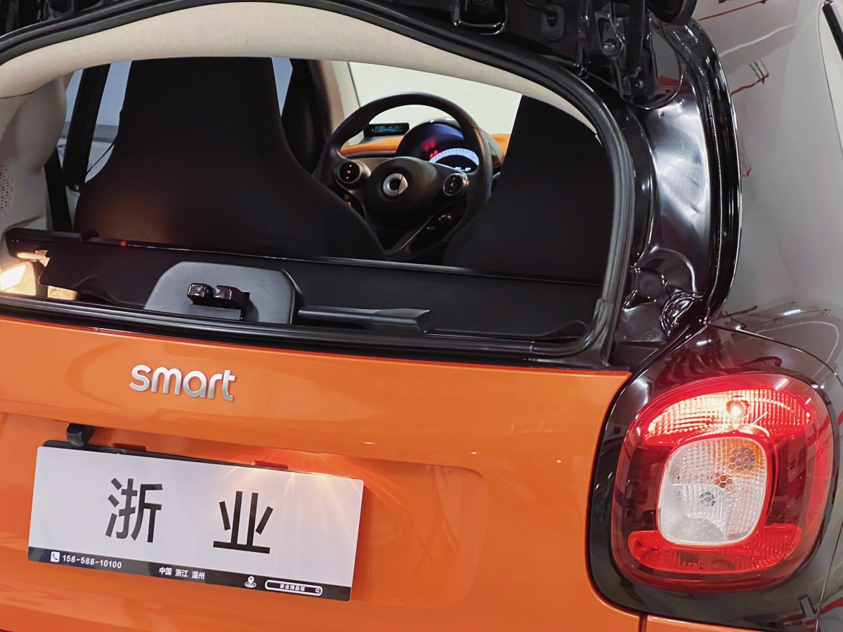 smart fortwo  2011款 1.0 MHD 硬頂激情版圖片