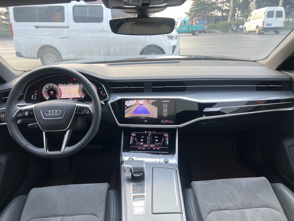 奧迪 奧迪A6L  2024款 40 TFSI 豪華動感型圖片