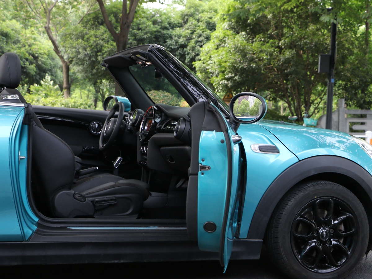 MINI MINI  2019款 1.5T COOPER CABRIO 經(jīng)典派圖片