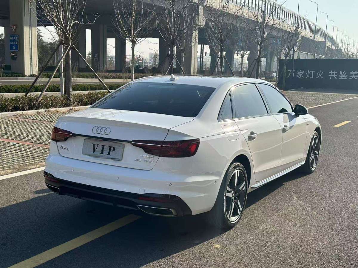 奧迪 奧迪A4L  2022款 40 TFSI 豪華動感型圖片