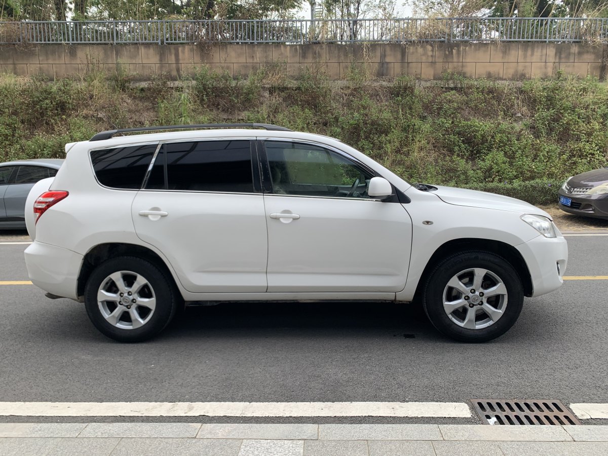 豐田 RAV4  2019款 榮放 2.0L CVT兩驅(qū)先鋒版圖片