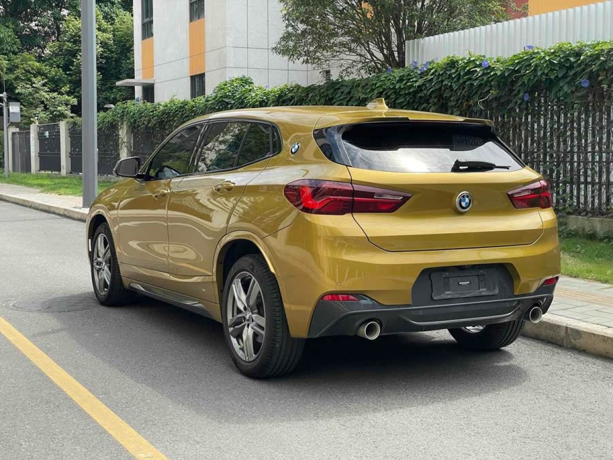 寶馬 寶馬X2  2021款 sDrive25i 領(lǐng)先型M運動套裝圖片