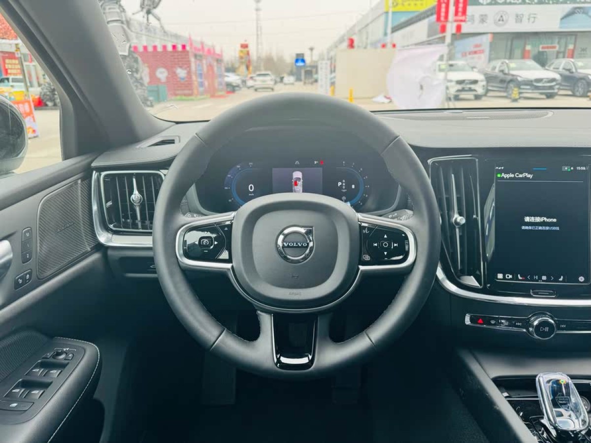 沃爾沃 S60L  2024款 B5 智雅運(yùn)動(dòng)版圖片