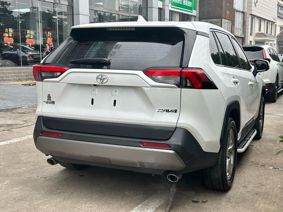 豐田 RAV4榮放  2020款 2.0L CVT兩驅(qū)風(fēng)尚版圖片