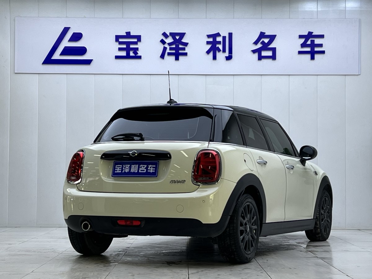 MINI MINI  2018款 1.5T COOPER 經(jīng)典派 五門版圖片