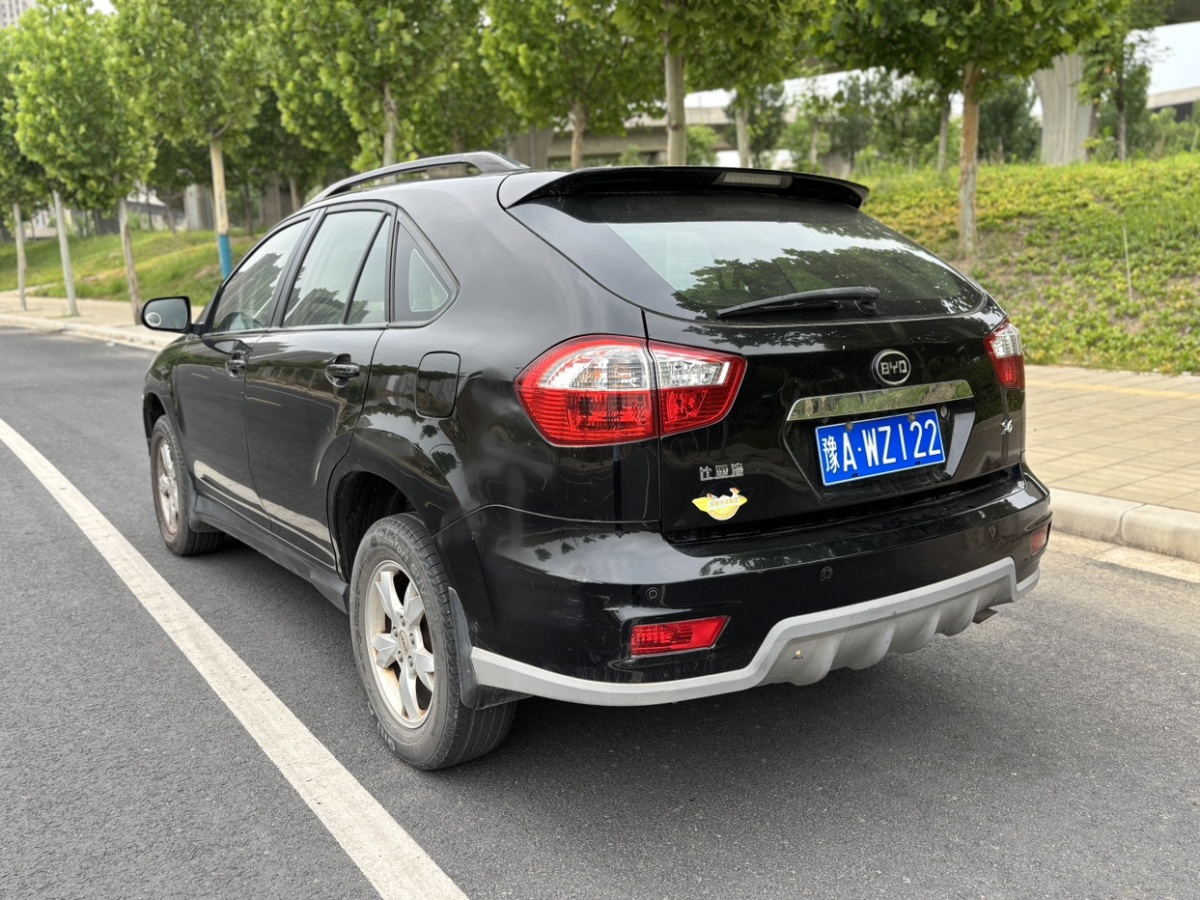 比亞迪 S6  2013款 勁悅版 2.0L 手動(dòng)尊享型 5座圖片