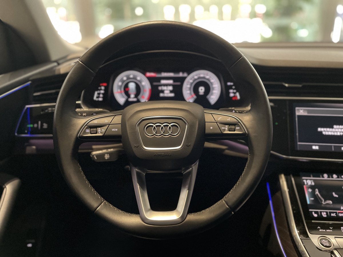 奥迪 奥迪Q8  2022款 45 TFSI 豪华动感型图片