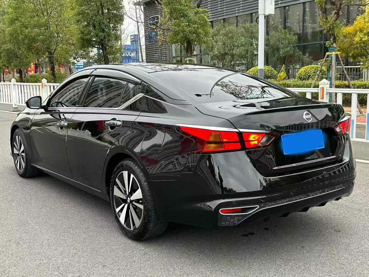 日產(chǎn) 天籟  2019款 2.0L XE 時尚版圖片