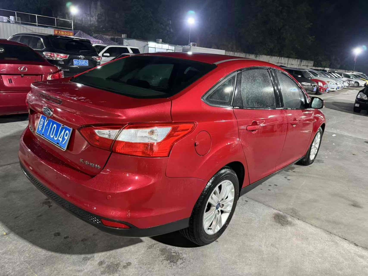 福特 ?？怂? 2012款 三廂 1.6L 自動(dòng)舒適型圖片