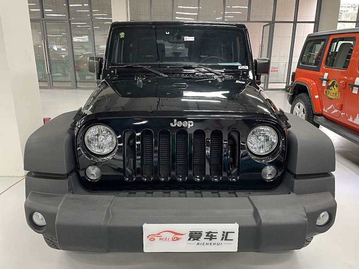 2017年5月Jeep 牧馬人  2014款 3.6L 龍騰典藏版