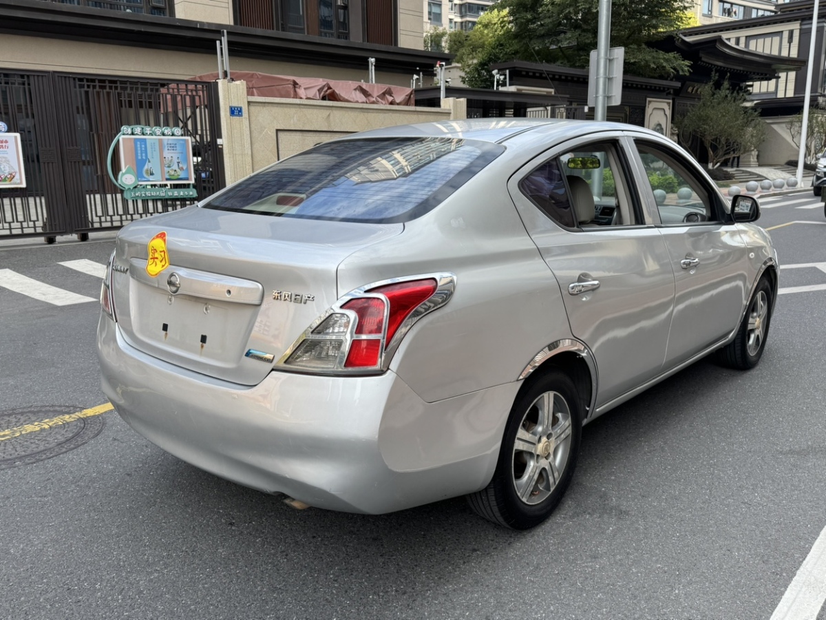 日產(chǎn) 陽(yáng)光  2011款 1.5XL CVT豪華版圖片