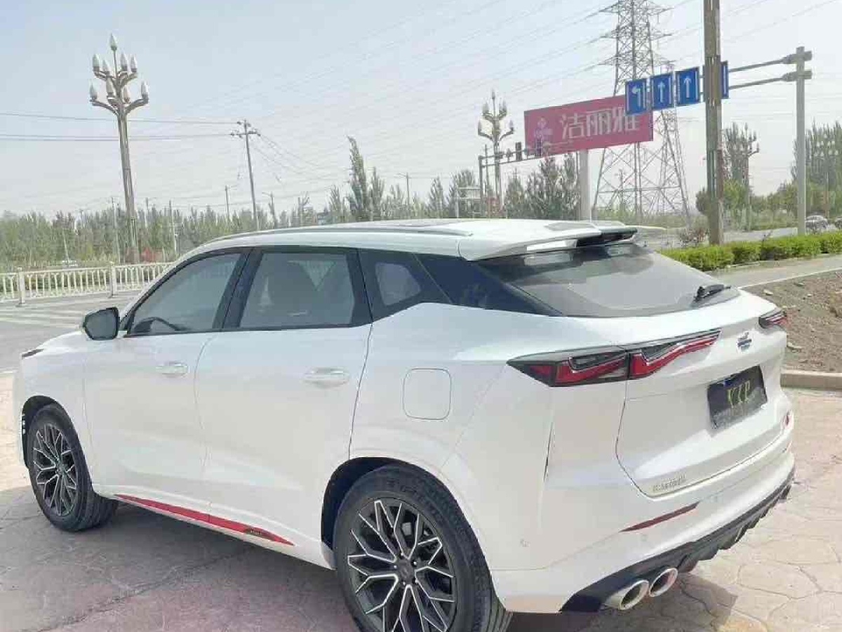 長安歐尚 長安歐尚Z6  2022款 藍鯨 1.5T DCT智領(lǐng)型圖片