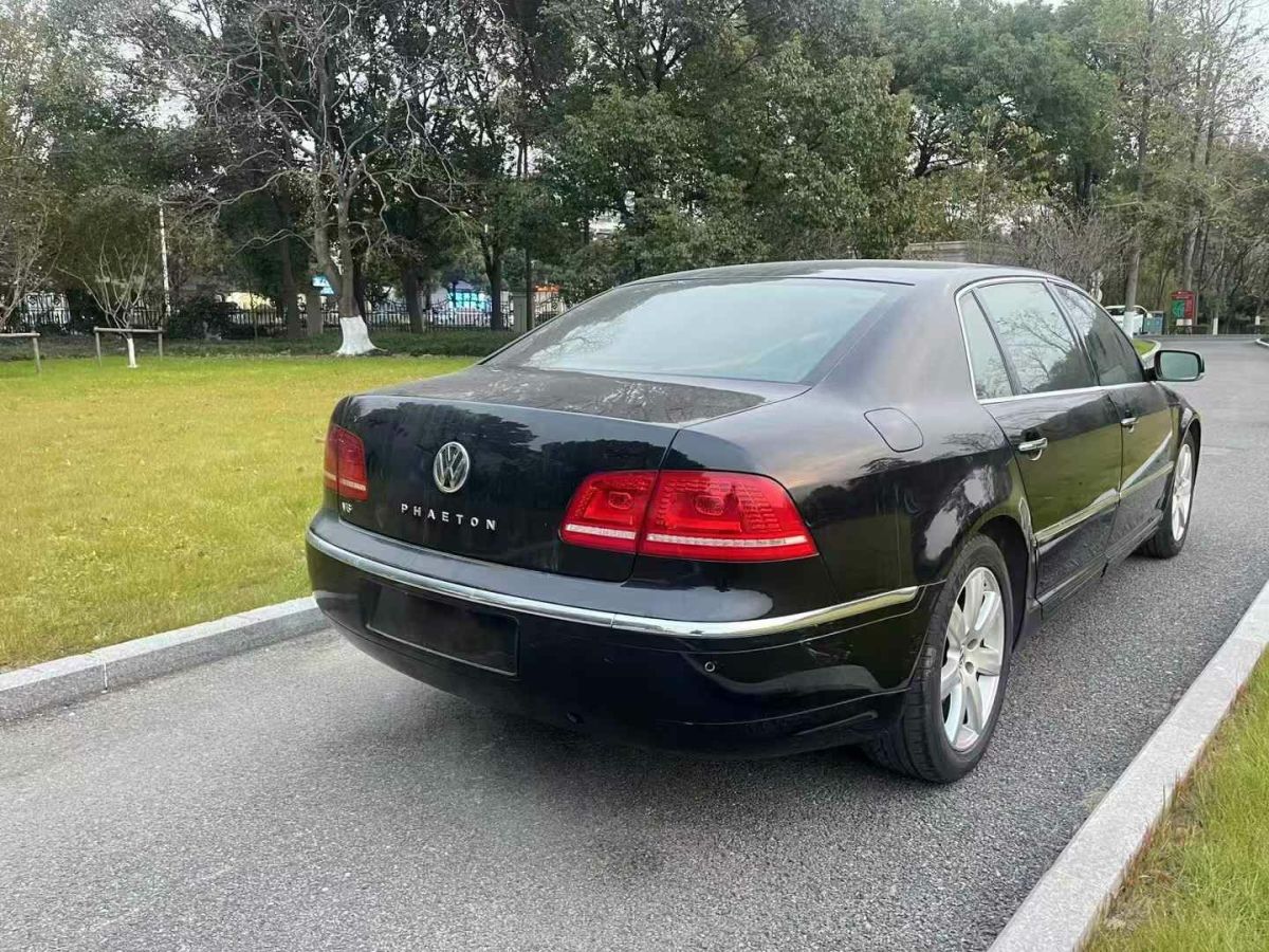 大眾 輝騰  2011款 3.6L V6 4座加長(zhǎng)Individual版圖片