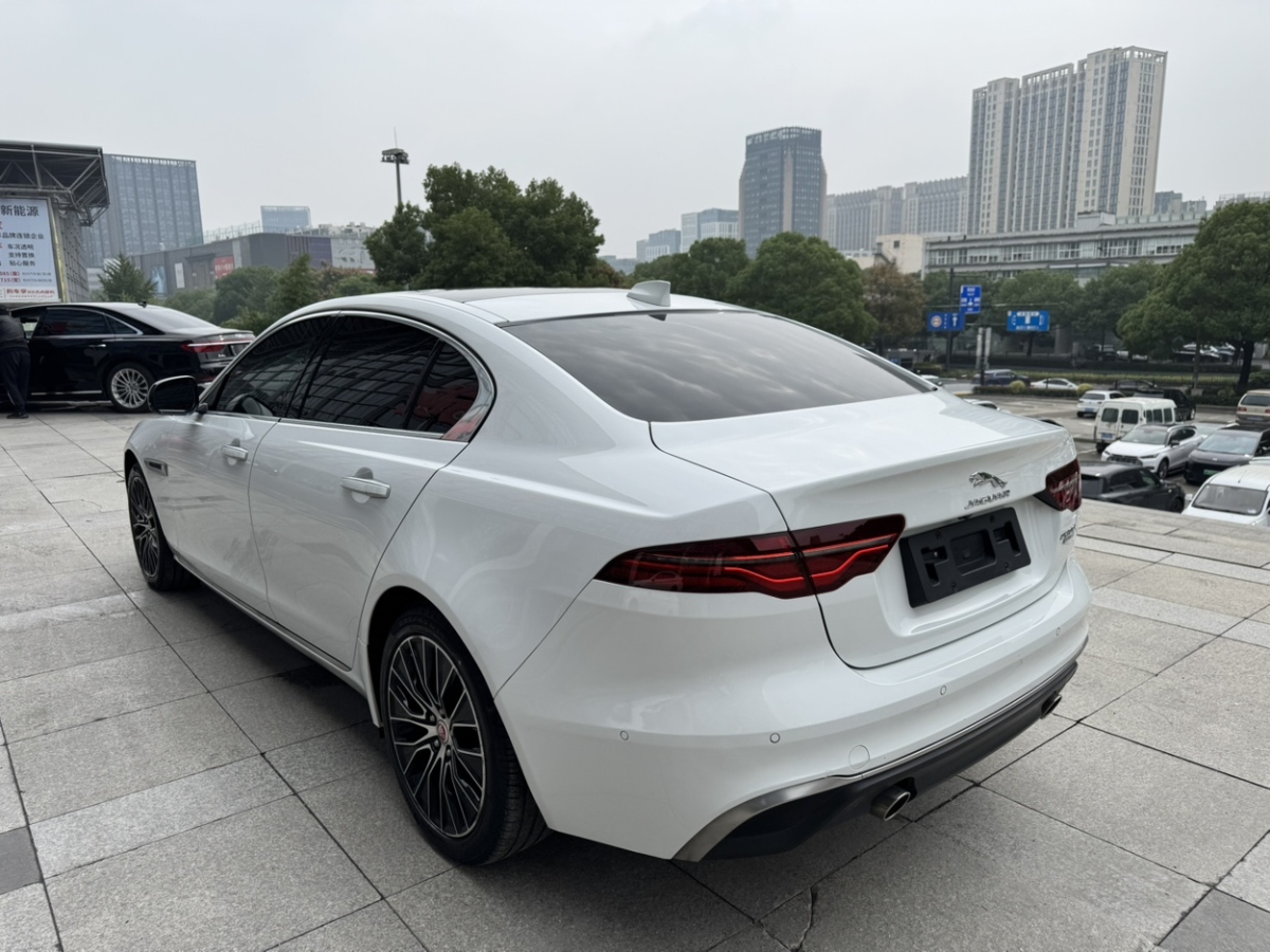 捷豹 XEL  2020款 2.0T 200PS S進(jìn)取優(yōu)雅版圖片