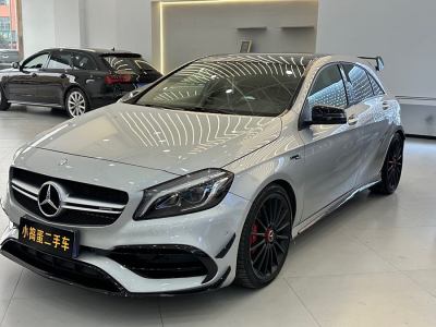 2017年2月 奔馳 奔馳A級AMG AMG A 45 4MATIC 冠軍版圖片