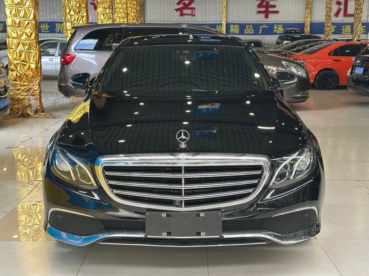 奔馳 奔馳E級  2019款 改款 E 300 L 豪華型圖片