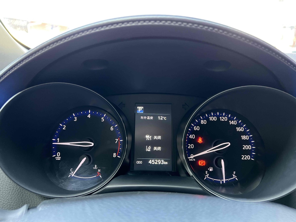 豐田 C-HR  2018款 2.0L 領(lǐng)先天窗版 國VI圖片