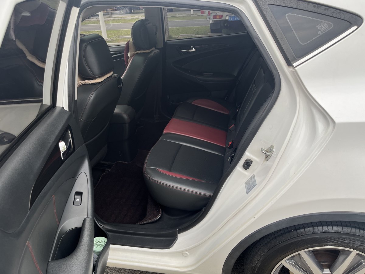 長安 逸動XT  2015款 1.6L 手動俊酷型 國V圖片