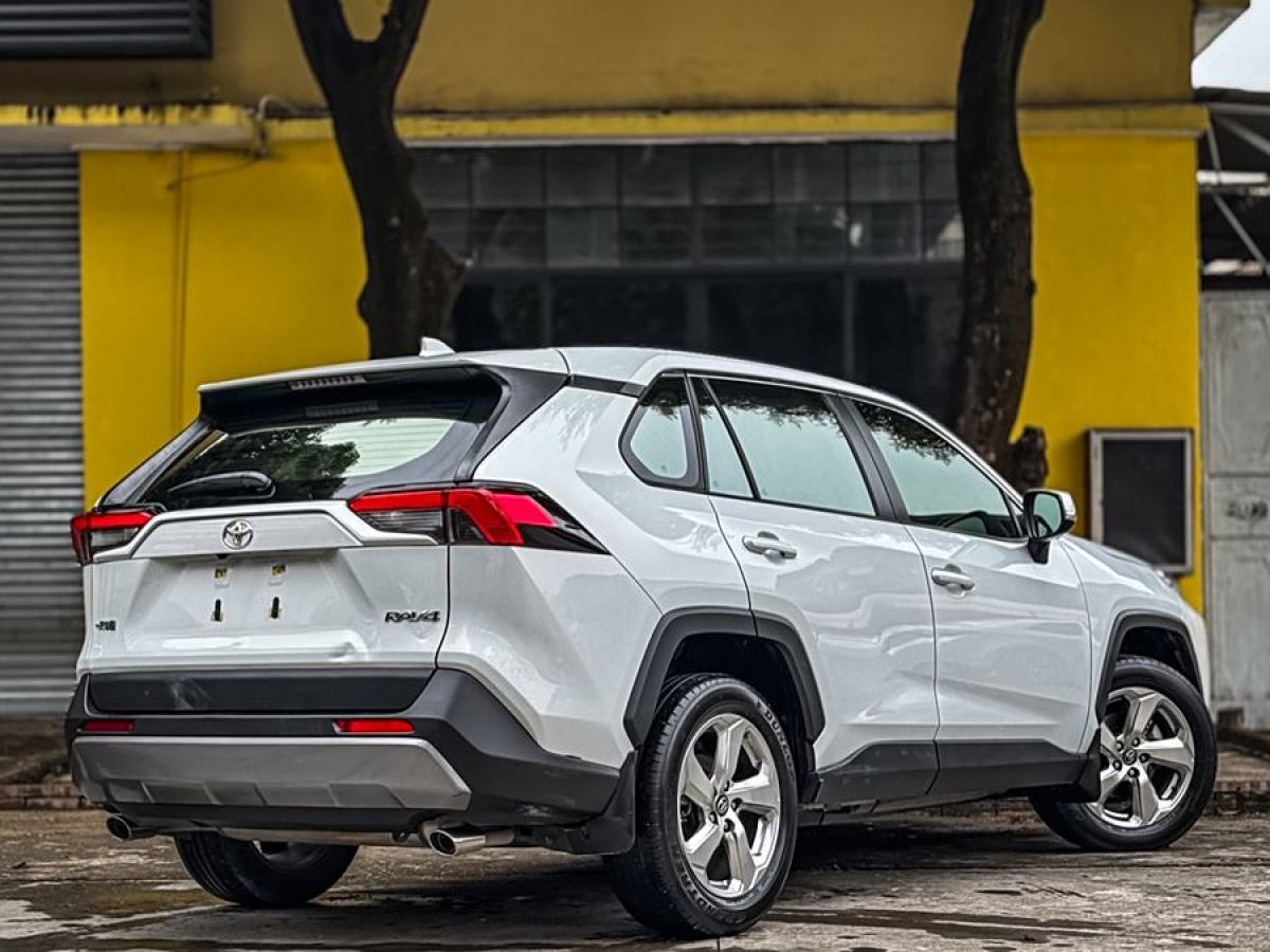 豐田 RAV4榮放  2020款 2.0L CVT兩驅(qū)風(fēng)尚版圖片