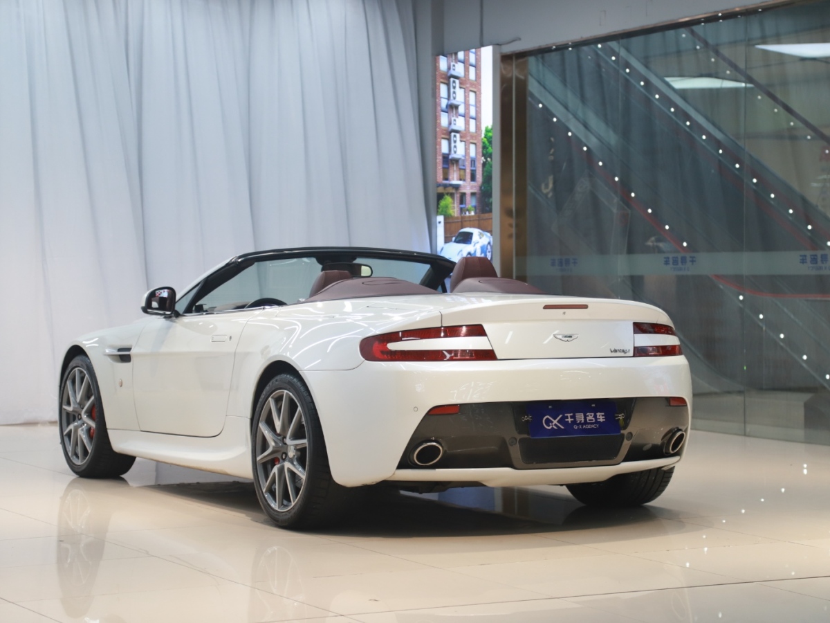 阿斯頓·馬丁 V8 Vantage  2011款 4.7L Sportshift Roadster圖片