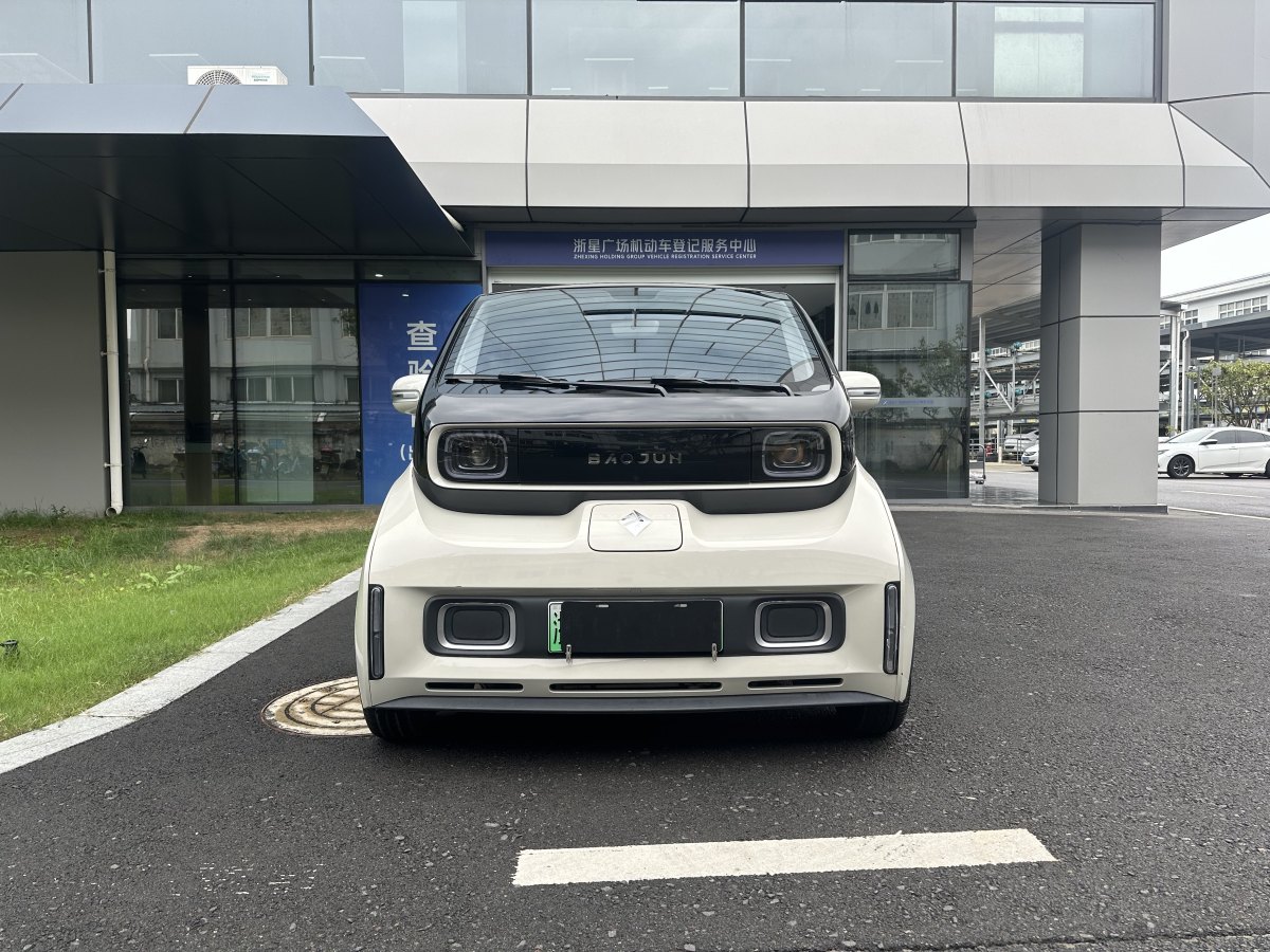 寶駿 寶駿KiWi EV  2021款 藝術(shù)家 三元鋰圖片