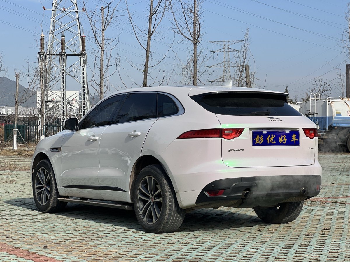 捷豹 F-PACE  2016款 2.0T 兩驅(qū)R-Sport運(yùn)動(dòng)版圖片