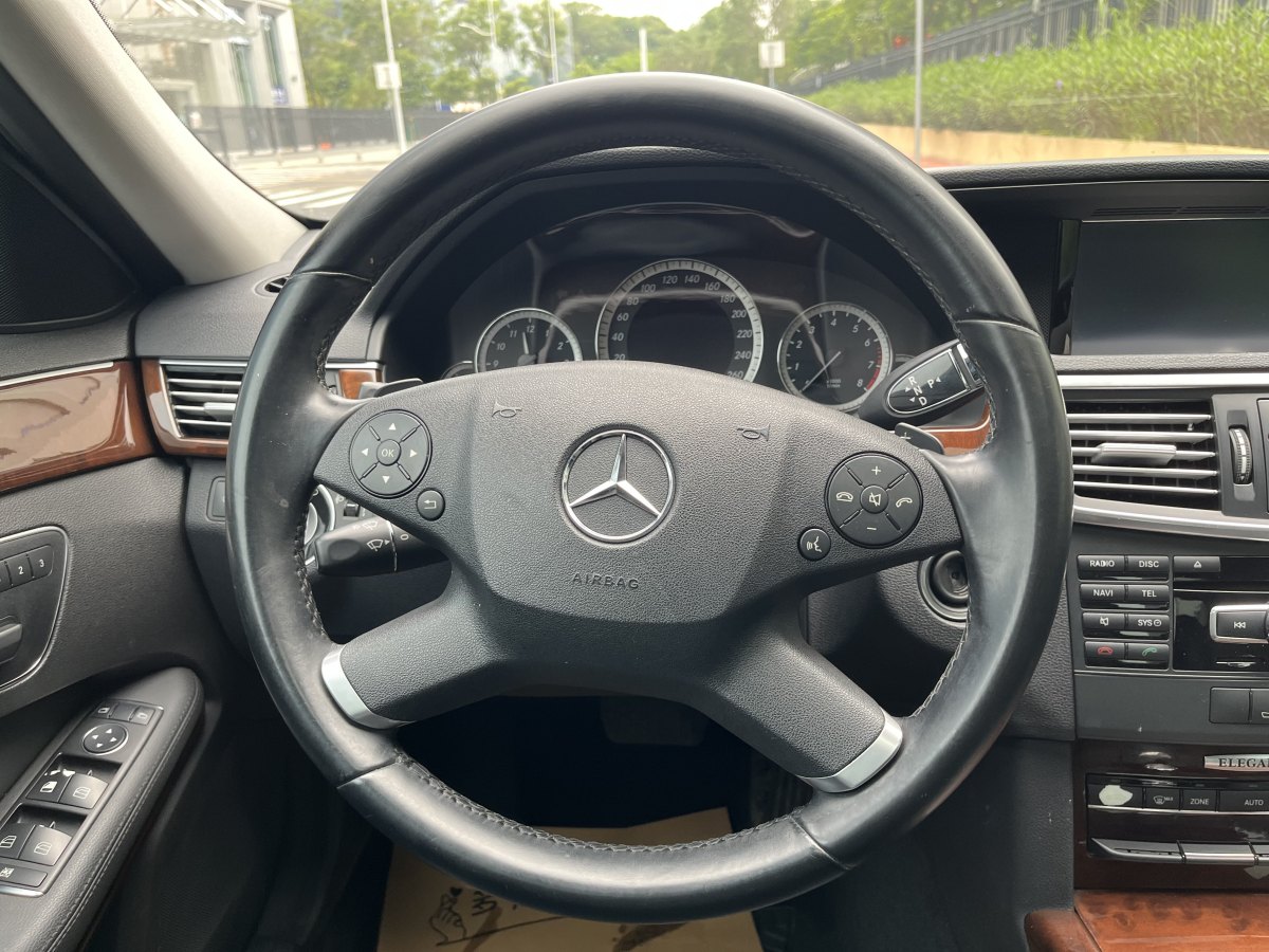 奔馳 奔馳E級  2013款 E 260 L CGI優(yōu)雅型圖片