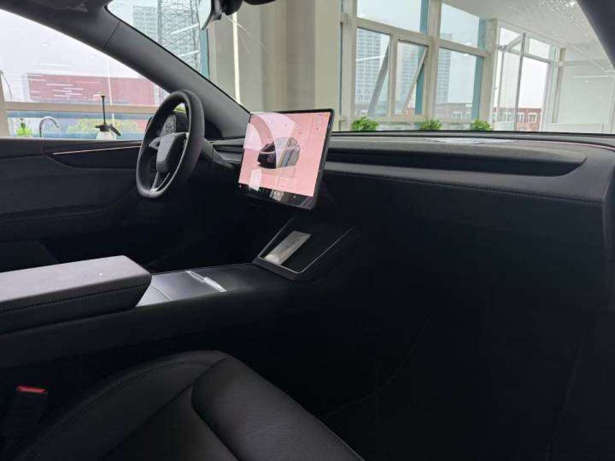 特斯拉 Model Y  2025款 后輪驅(qū)動版圖片