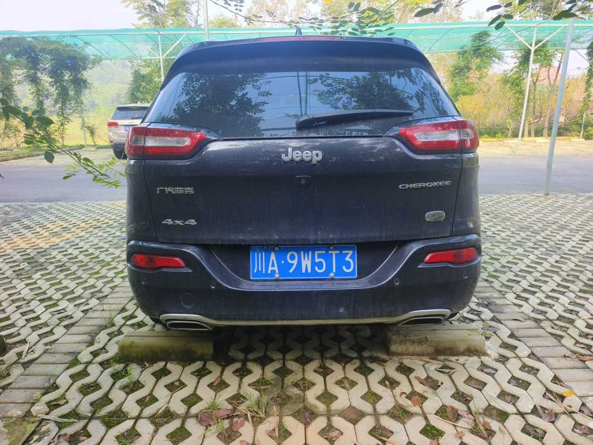 Jeep 自由光  2017款 2.4L 專業(yè)智能版圖片