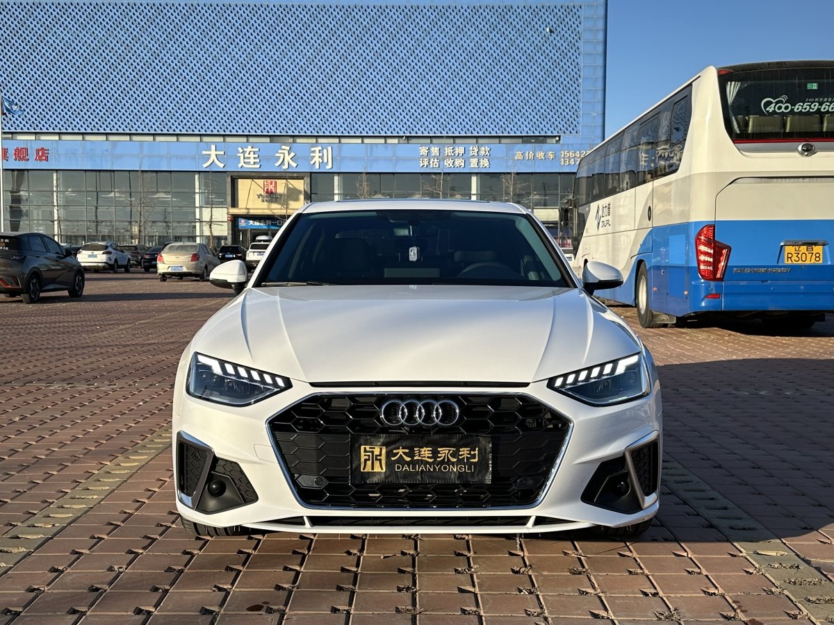 奧迪 奧迪A4L  2022款 40 TFSI 豪華動感型圖片