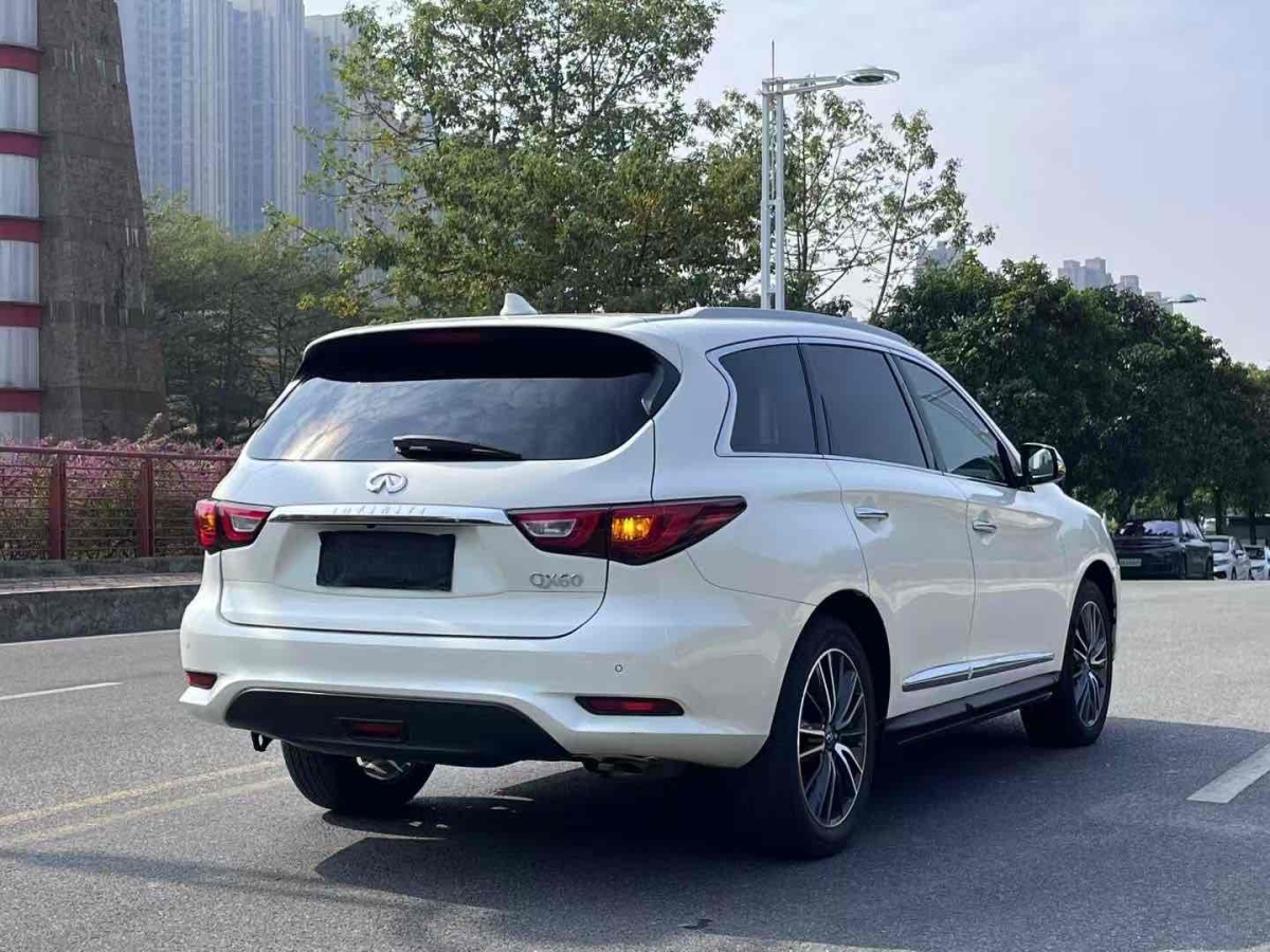 英菲尼迪 QX60  2020款 2.5 S/C Hybrid 兩驅(qū)卓越版 國VI圖片