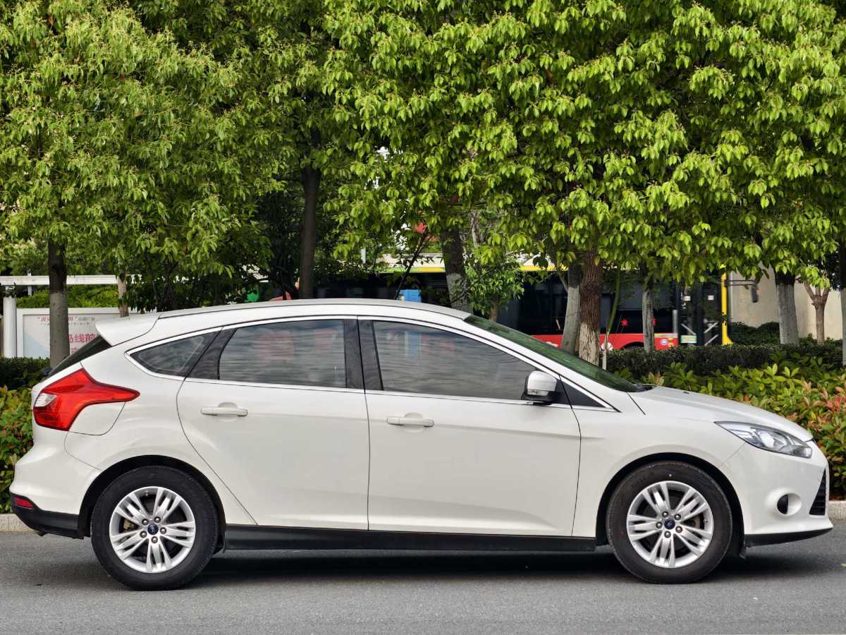 福特 ?？怂? 2012款 兩廂 1.6L 自動(dòng)舒適型圖片