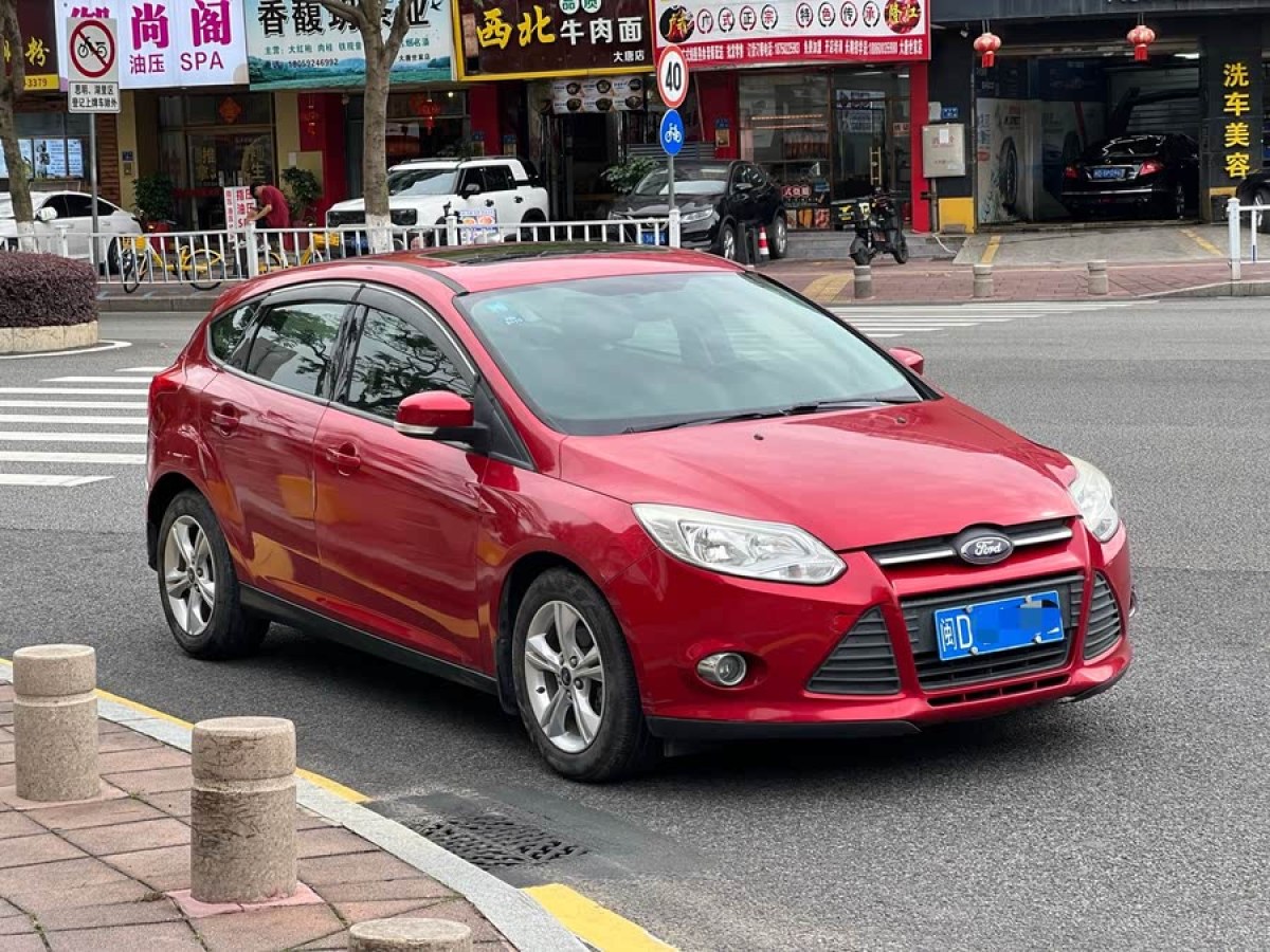 福特 ?？怂? 2012款 兩廂 1.6L 自動舒適型圖片