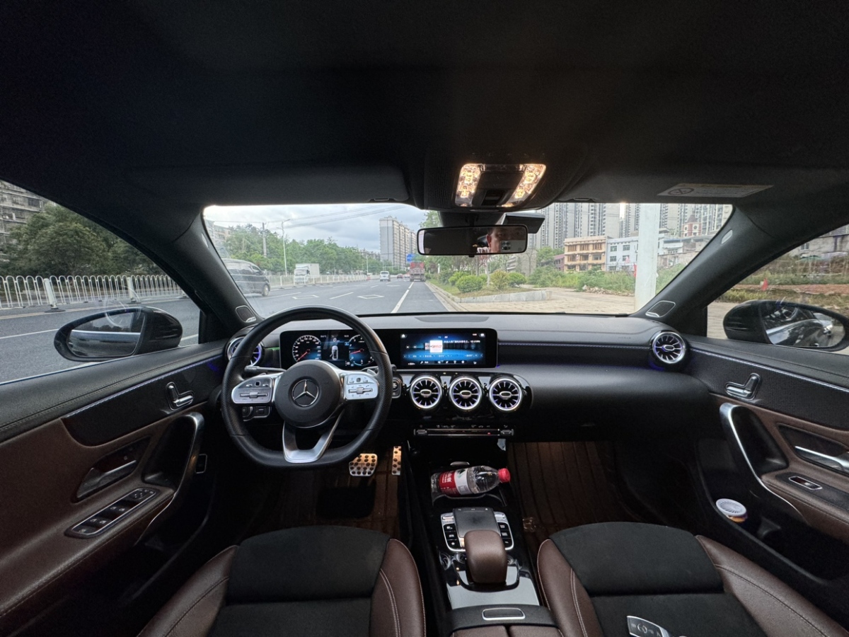 2019年8月奔驰 奔驰A级  2020款 A 200 L 运动轿车