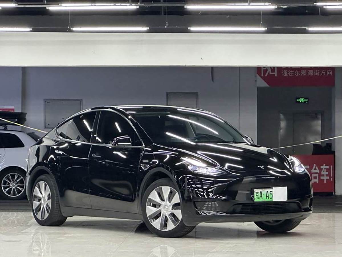 特斯拉 Model 3  2022款 后輪驅(qū)動版圖片