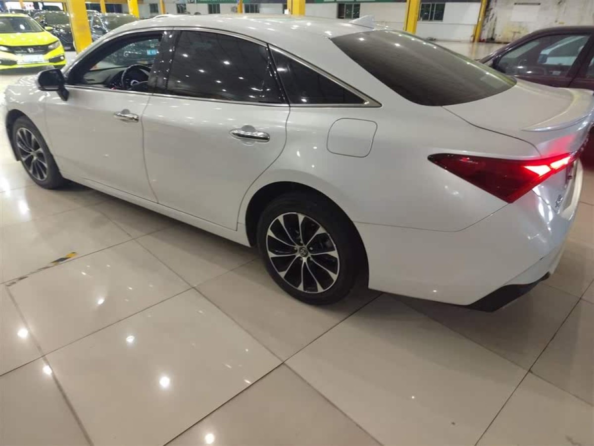 豐田 亞洲龍  2022款 2.5L 豪華版圖片