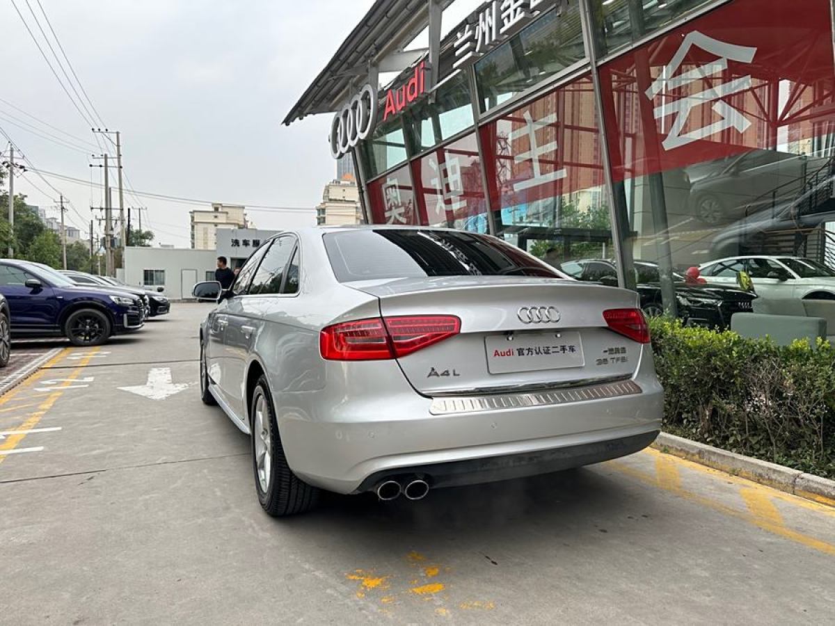 奧迪 奧迪A4L  2015款 35 TFSI 自動標(biāo)準(zhǔn)型圖片