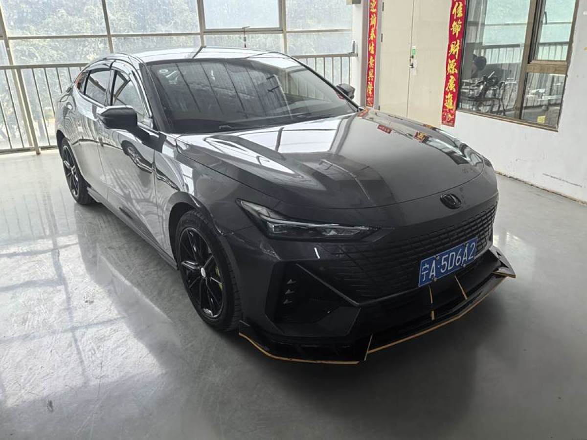 2023年1月長(zhǎng)安 長(zhǎng)安UNI-V  2023款 1.5T 尊貴型