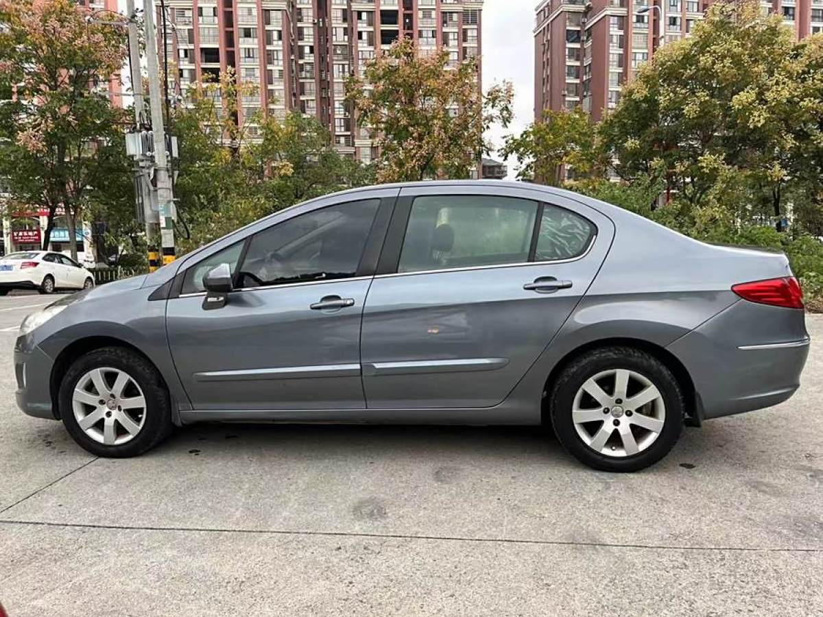 標(biāo)致 408  2011款 1.6L 手動(dòng)舒適版圖片