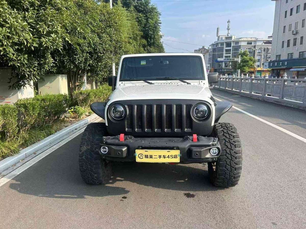 2017年4月Jeep 牧馬人  2015款 3.6L Rubicon 兩門版